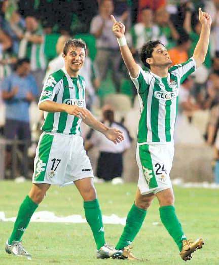 Betis-M%C3%B3naco-9-08-2005-Edu-celebra-