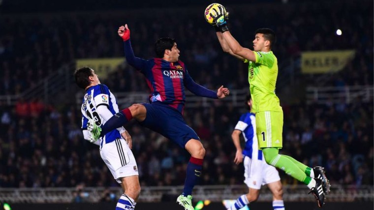 Gero Rulli frente al FC Barcelona. (Foto: elrincondelareal.com)