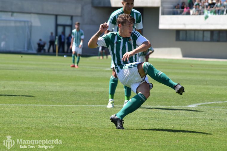 Juanma volvió a marcar desde los once metros.