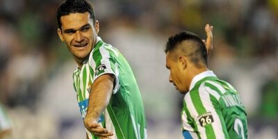 Rubén Castro y Molina celebrando un gol. Foto:ABC